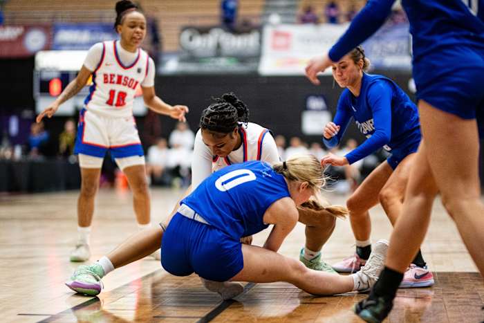 Benson Grants Pass 6A Oregon girls basketball quarterfinal 2024 Naji Saker -16